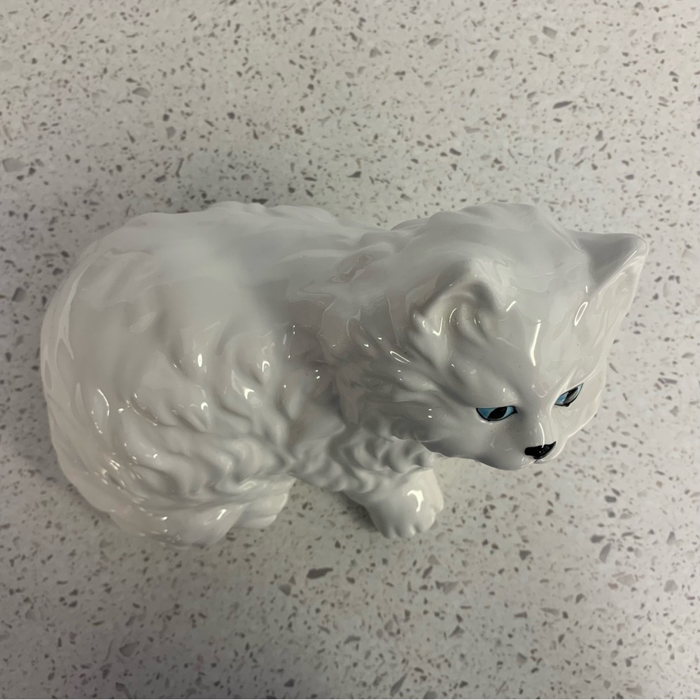 Noel Gifts White Cat Ceramic Decor - Picture 4 of 6